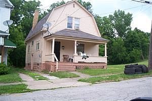 2nd image of 426 Breaden St