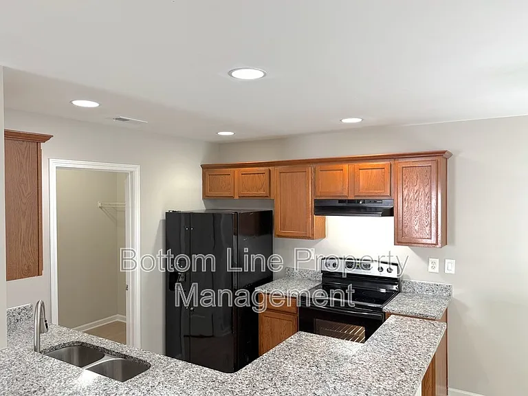 4918 Muskogee Dr — Photo 7