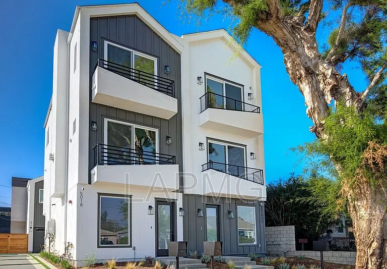 6018 Comey Ave — Photo 1