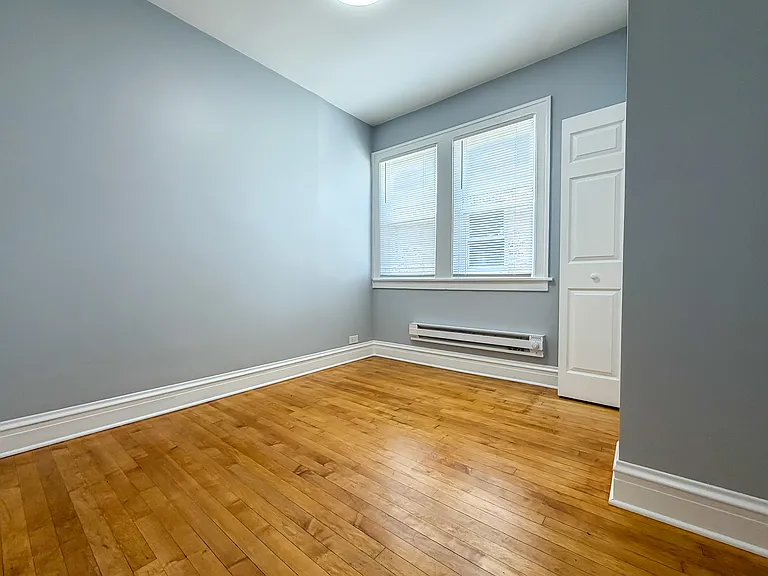 2304 N Lamon Ave #2 — Photo 9