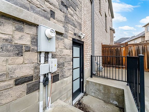 4th image of 91 Roulette Cres #2