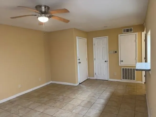16111 Aspenglenn Dr APT 611, Houston, TX 77084