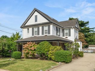 1967 Oakland Avenue, Wantagh, NY 11793