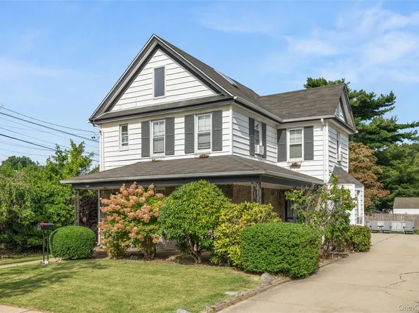 1967 Oakland Avenue, Wantagh, NY 11793