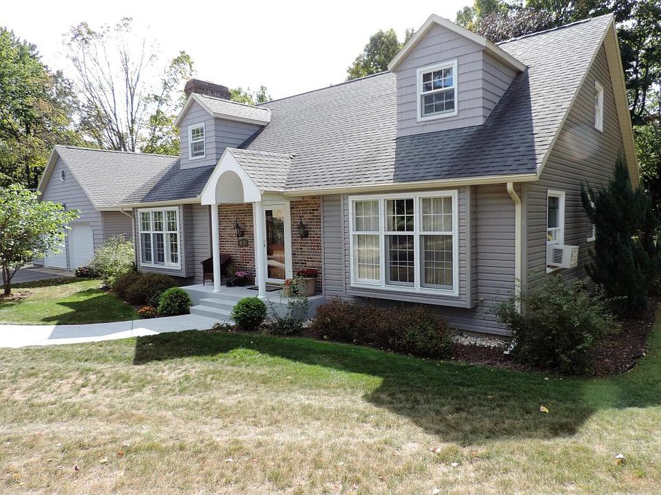 1st image of 910 Cypress Ct