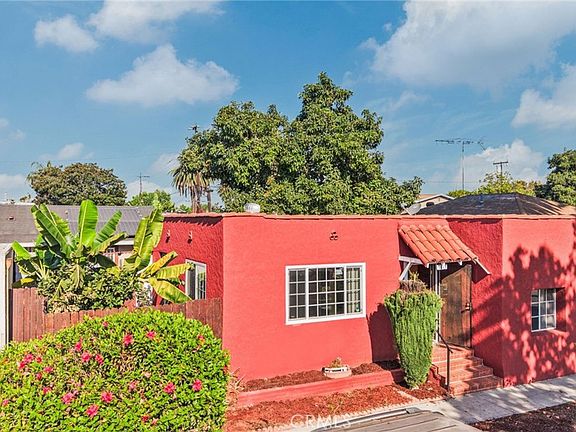 3rd image of 5815 Gaviota Ave