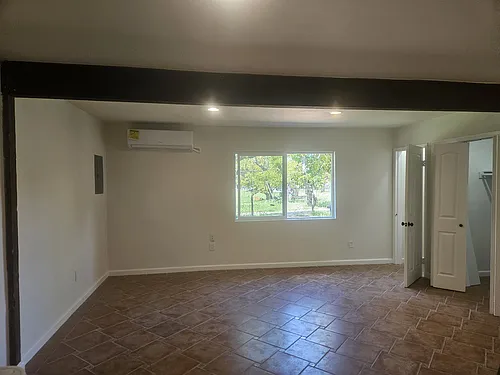 260 Mission Dr #1/2 Photo 1