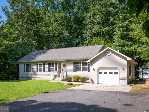 8329 Delegate Dr, King George, VA 22485
