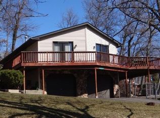 8912 Oriole Trl, Wonder Lake, IL 60097