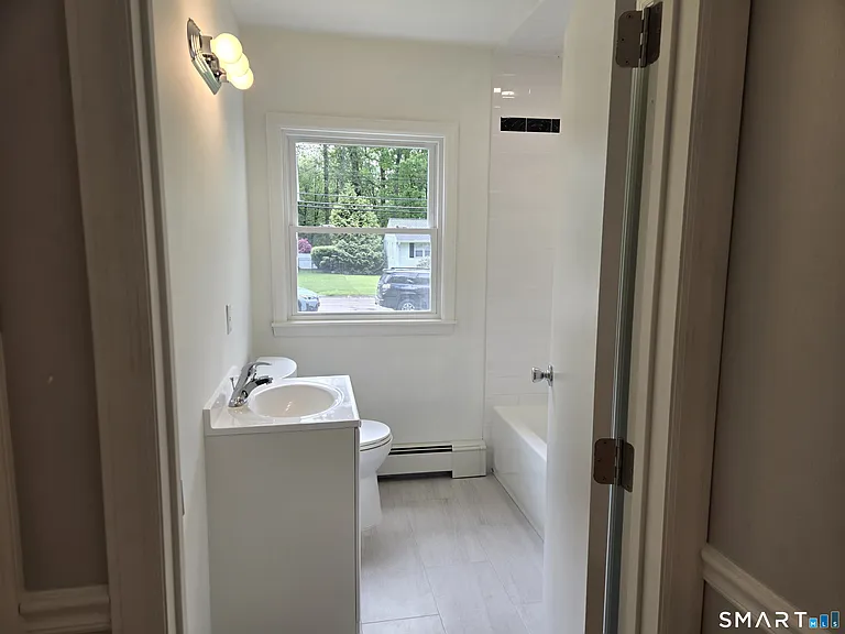 73 Crestwood Dr — Photo 6