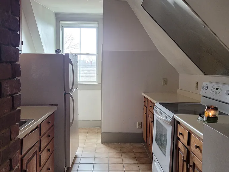 32 Ellsworth St #3 — Photo 3