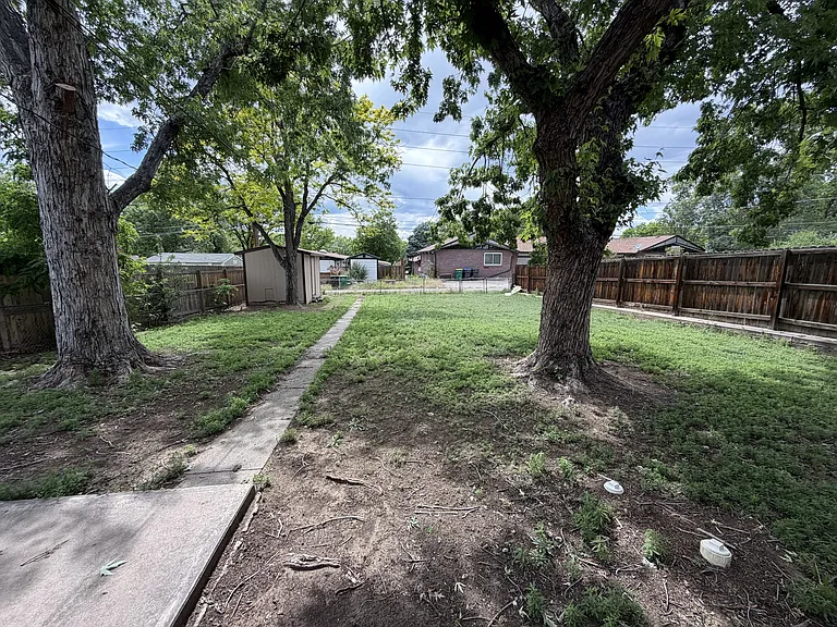 5385 S Crocker St — Photo 14