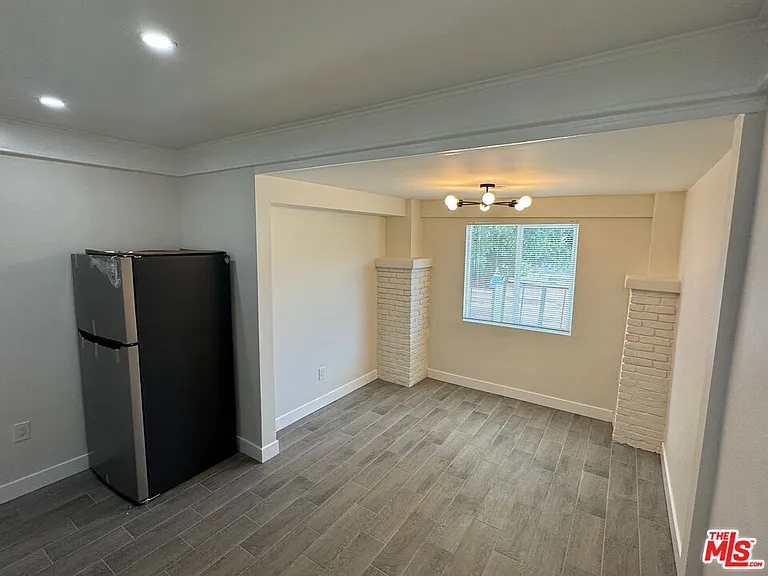241 N Park View St #243 — Photo 7