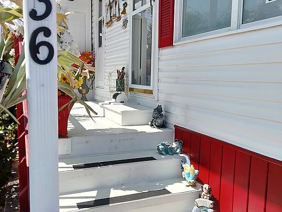 2nd image of 136 Park Blvd S