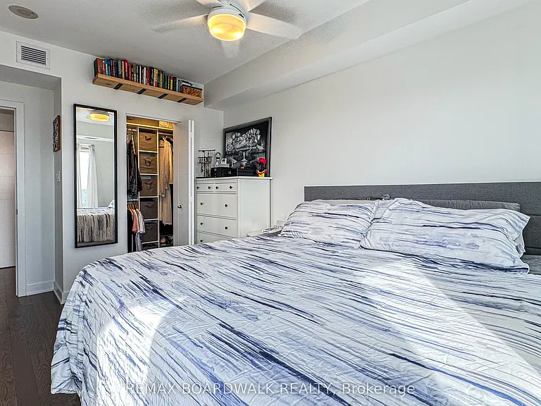 40 Nepean St #1206 — Photo 25