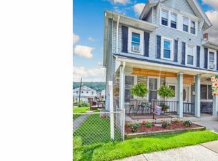 1010 Seneca St, Fountain Hill, PA 18015