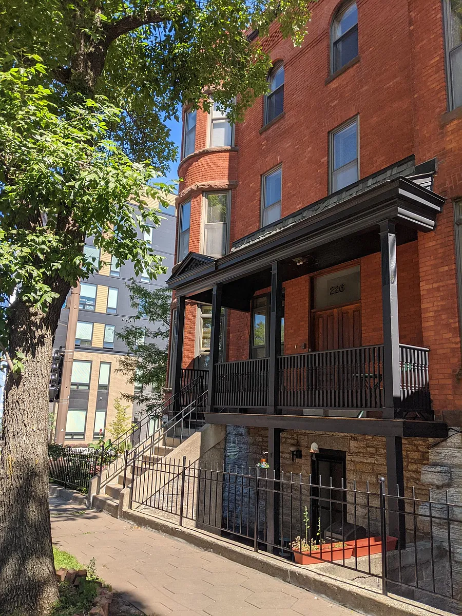 Building Photo - 226 Exchange St S #B