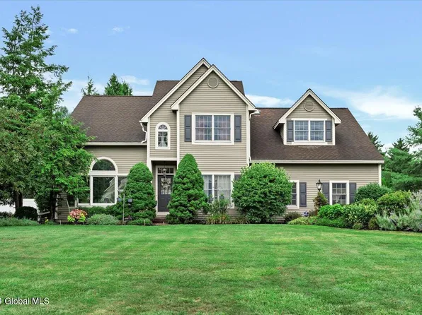 6 Hunters Run Boulevard, Cohoes, NY 12047