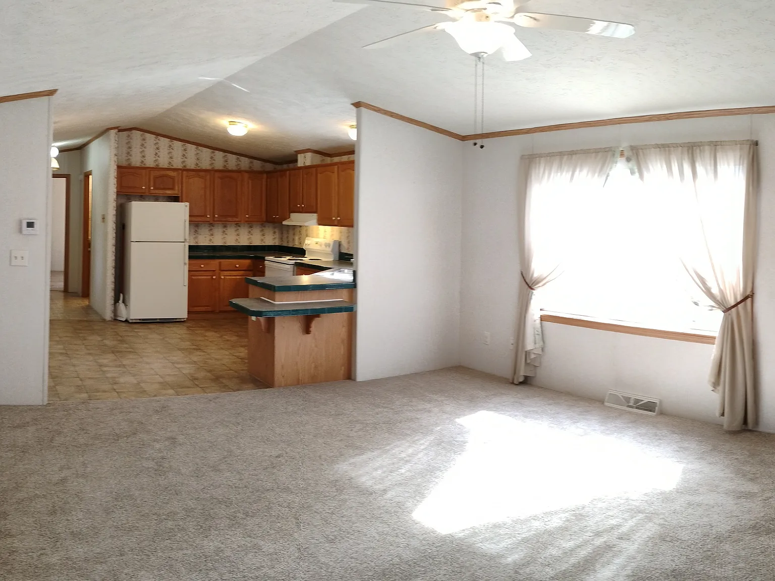 2 bed, 1060 sqft, $1,500 — Photo 4
