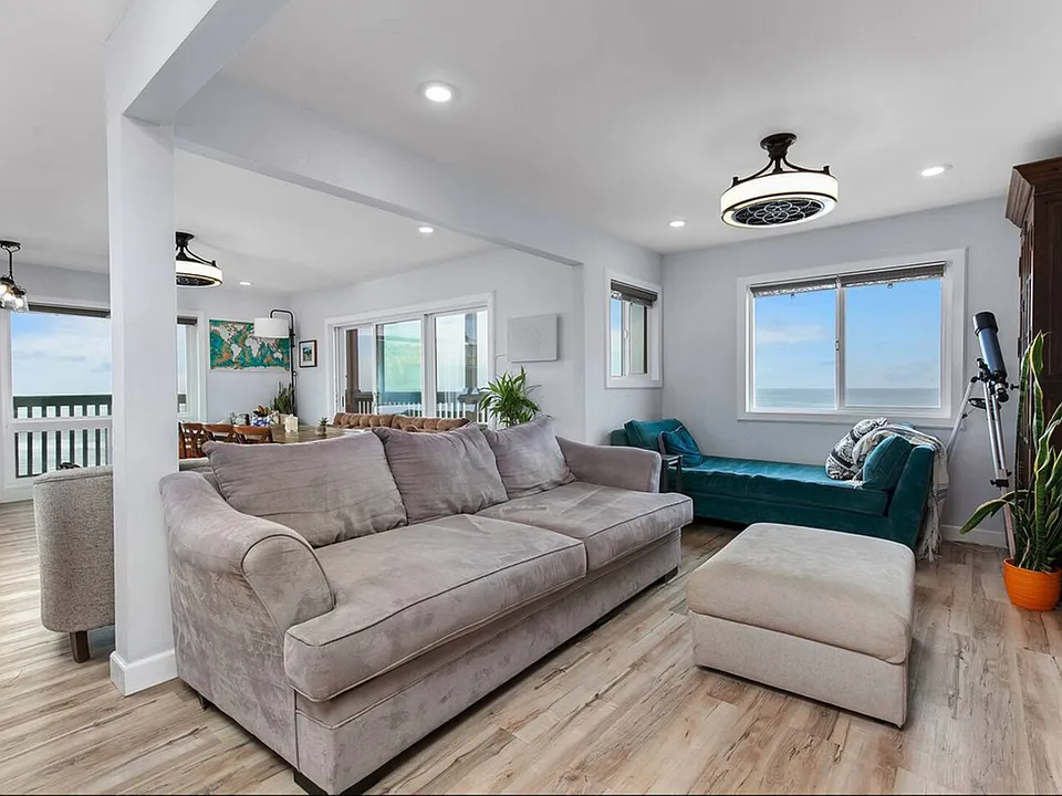 Bermuda Ave