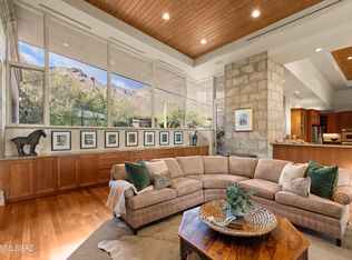 7301 N Secret Canyon Dr, Tucson, AZ 85718