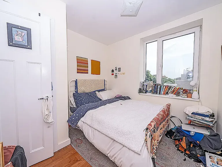 960 Willoughby Ave #2R — Photo 10