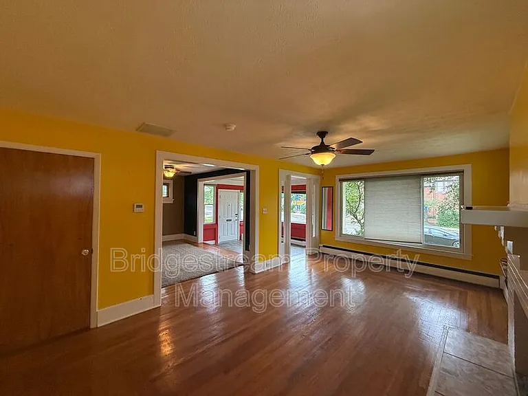 56 Telford Ave — Photo 3