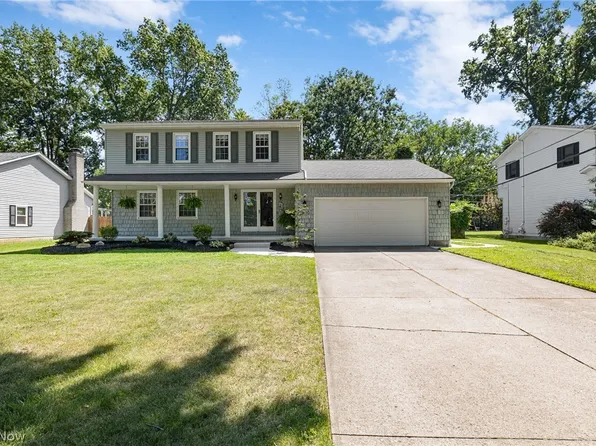 6903 Hidden Valley Dr, Amherst, OH 44001