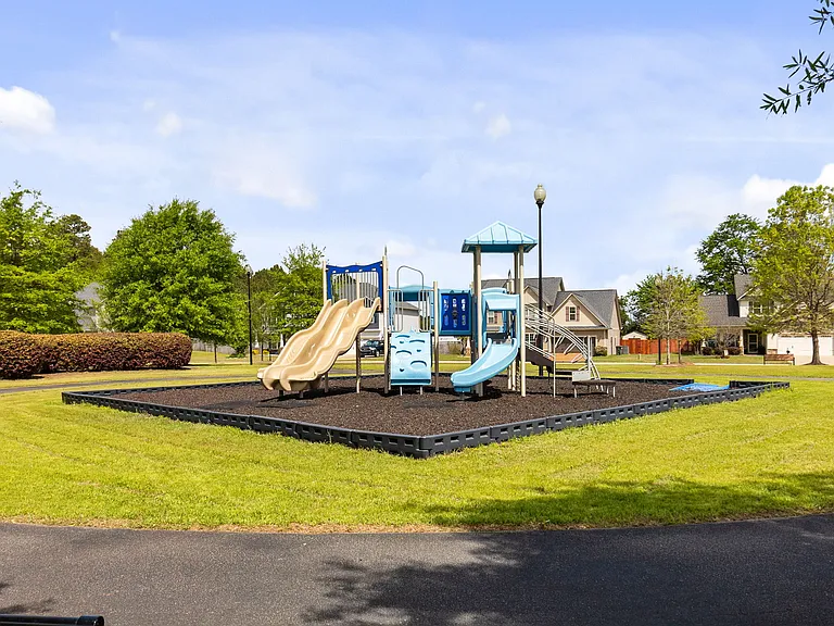 368 Exeter Dr — Photo 48