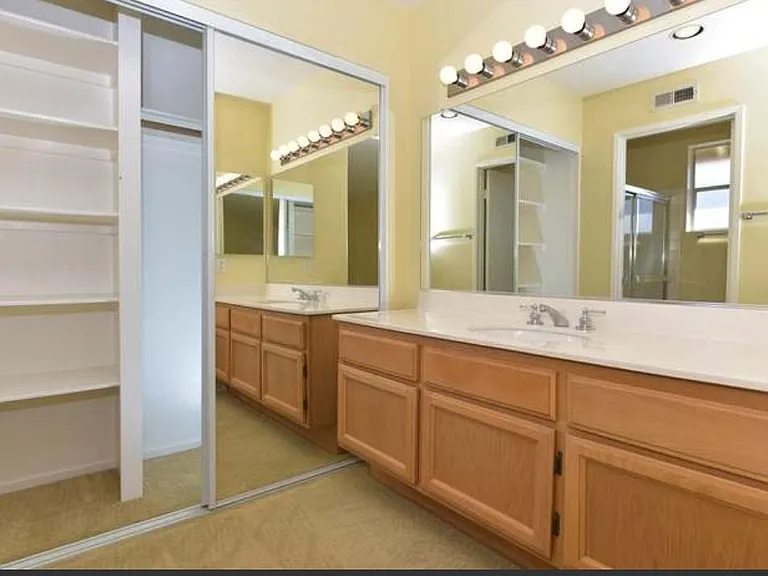10962 Creekbridge Pl — Photo 14
