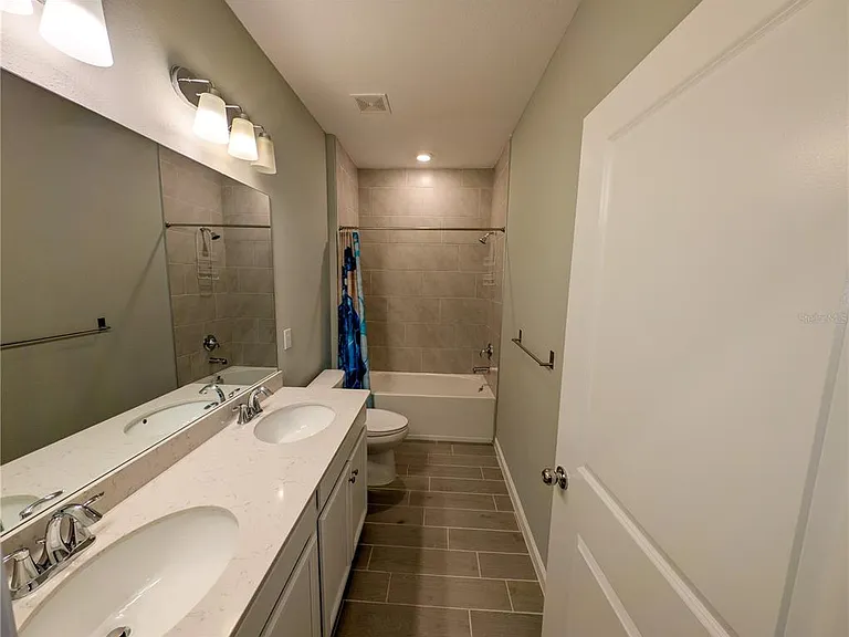 2022 NW 44th Court Rd — Photo 16