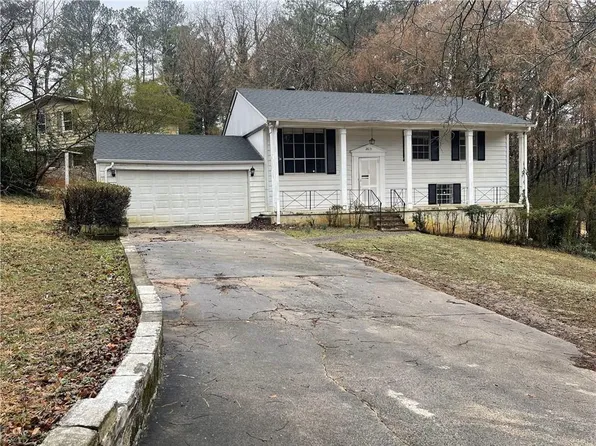 2813 Petersburg Ct, Decatur, GA 30034