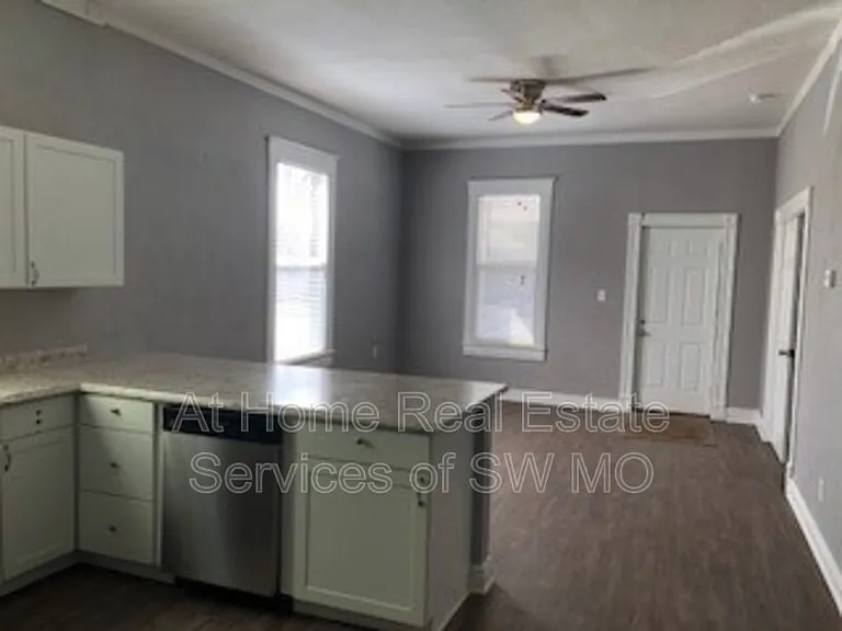 626 S New Ave — Photo 17