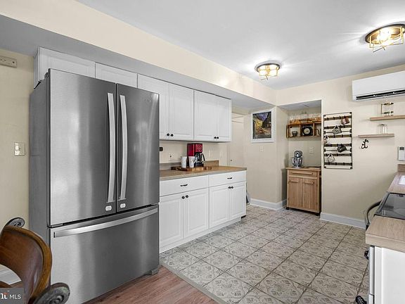 2nd image of 2516 Kittery Ln