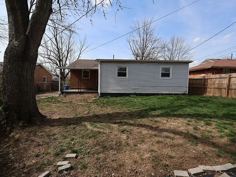 308 Larkwood Dr — Photo 17