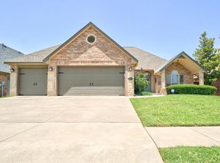15413 Creek View Dr, Edmond, OK 73013