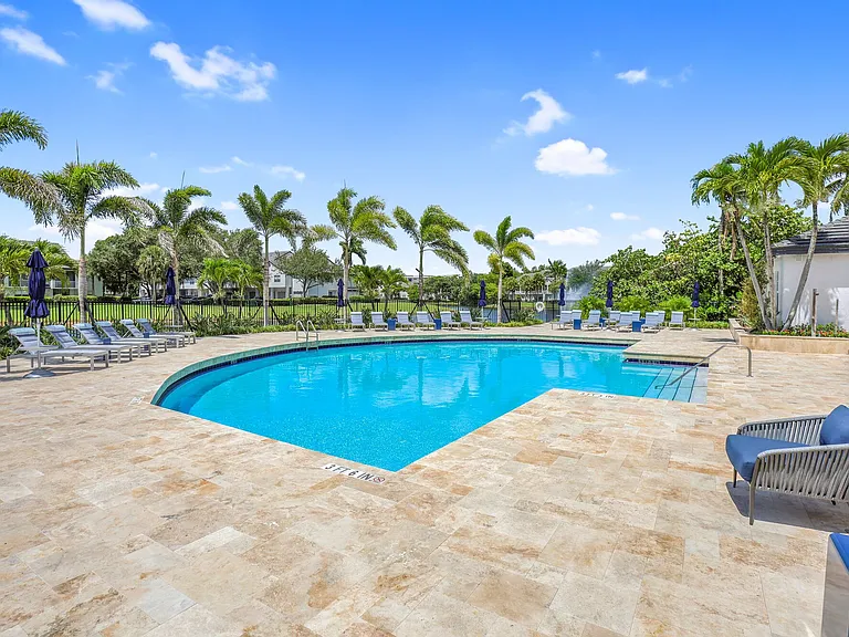 St. Tropez Townhomes & Villas — Photo 15