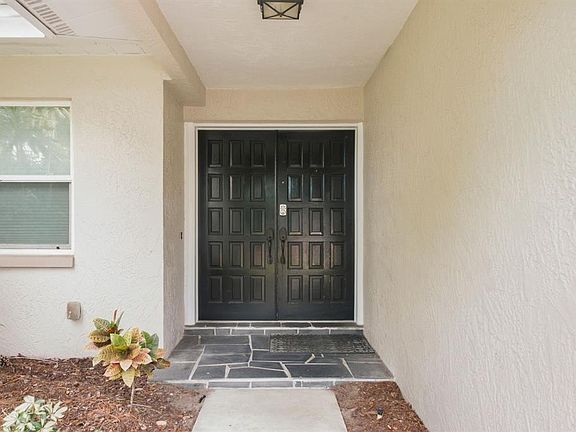 4th image of 9165 136TH STREET