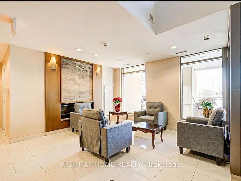 75 Norman Bethune Ave #221 — Photo 3
