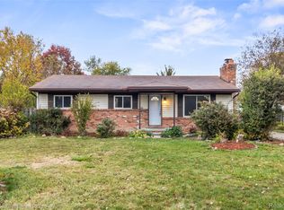 19295 Brandt St, Roseville, MI 48066