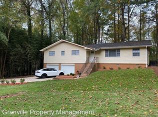 6215 Jones Rd, Atlanta, GA 30349