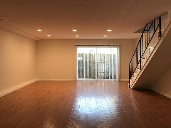 4th image of 730 S Maryland Ave APT 3