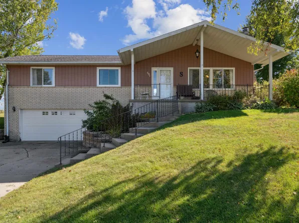 601 6th Ave SW, Cascade, IA 52033