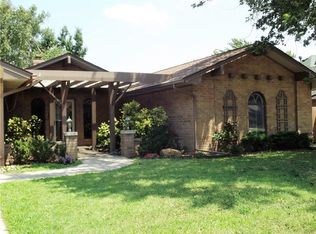 9022 Rolling Green Ave, Oklahoma City, OK 73132