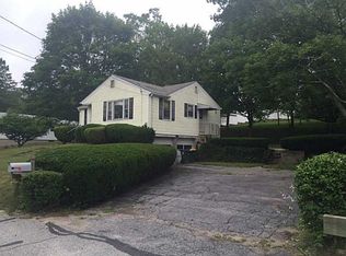 16 Pleasant View Cir, Smithfield, RI 02828