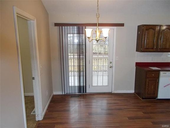 4th image of 1516 Bishop Dr