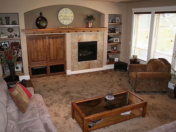 True Great Room W/ gas F.P and Built in Ent. Niche