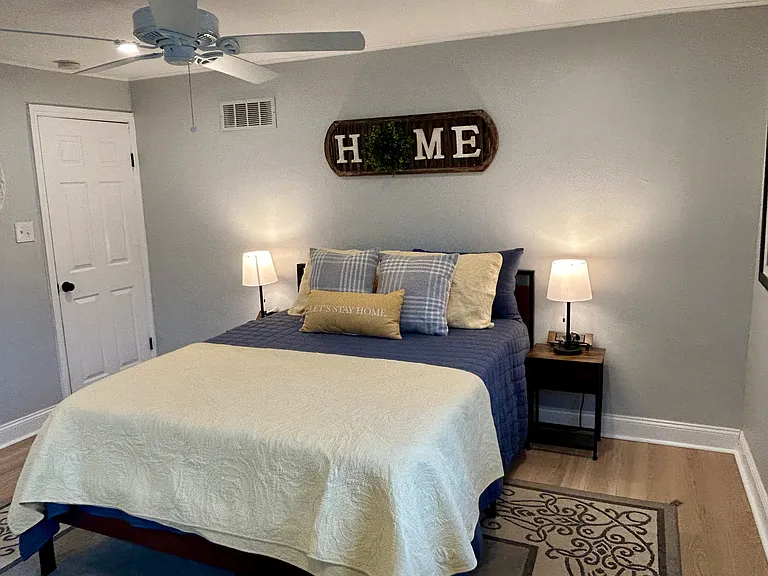 457 Heman Dr — Photo 2