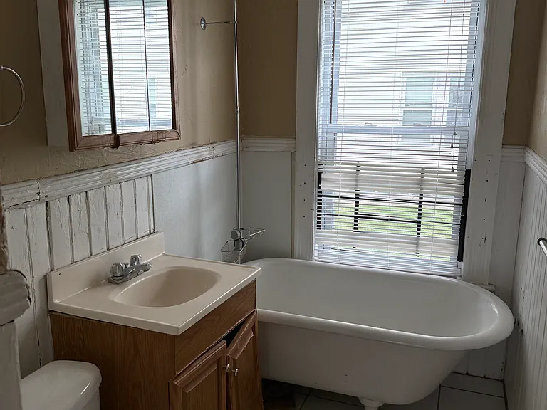 110 West St #1 — Photo 9