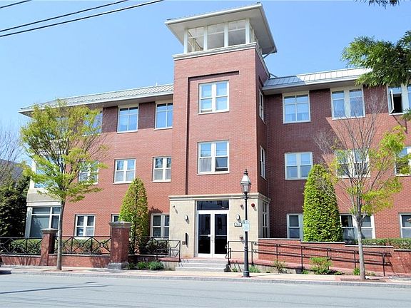 2nd image of 341 Thames St Unit 104S
